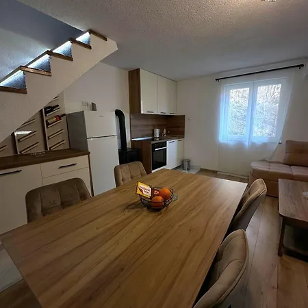Vikendica Markic Casa de Férias Sipovo