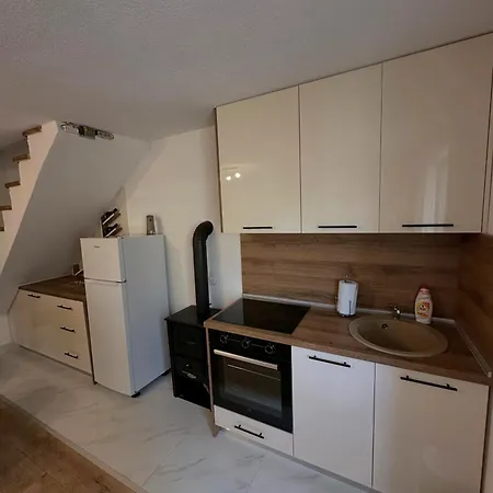 Vikendica Markic * Ljoljici