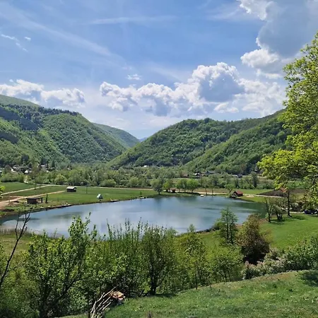 Vikendica Markic * Sipovo