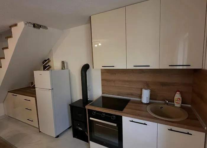 Vikendica Markic * Ljoljici